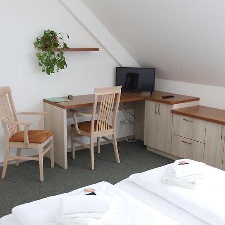 Tisnovska Rychta Hotel Bagian luar foto