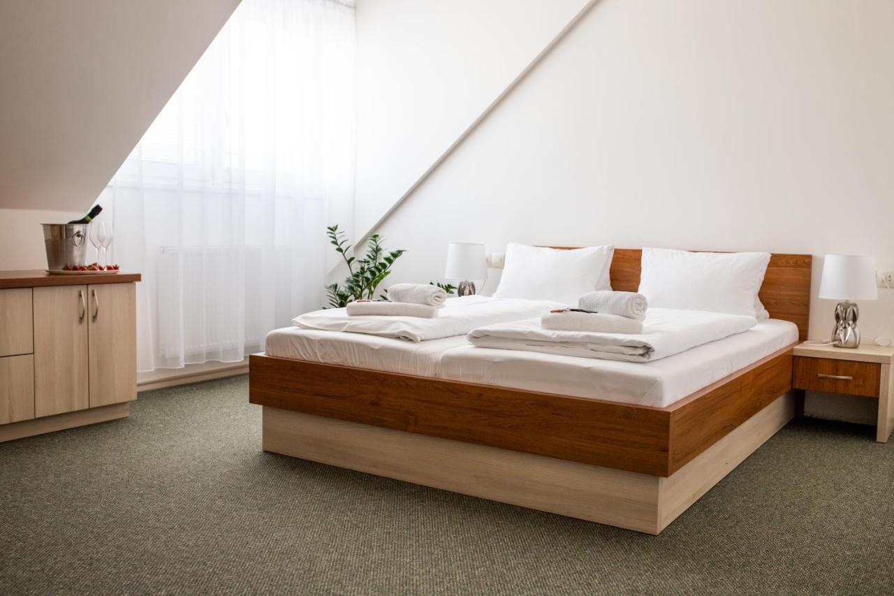Tisnovska Rychta Hotel Bagian luar foto