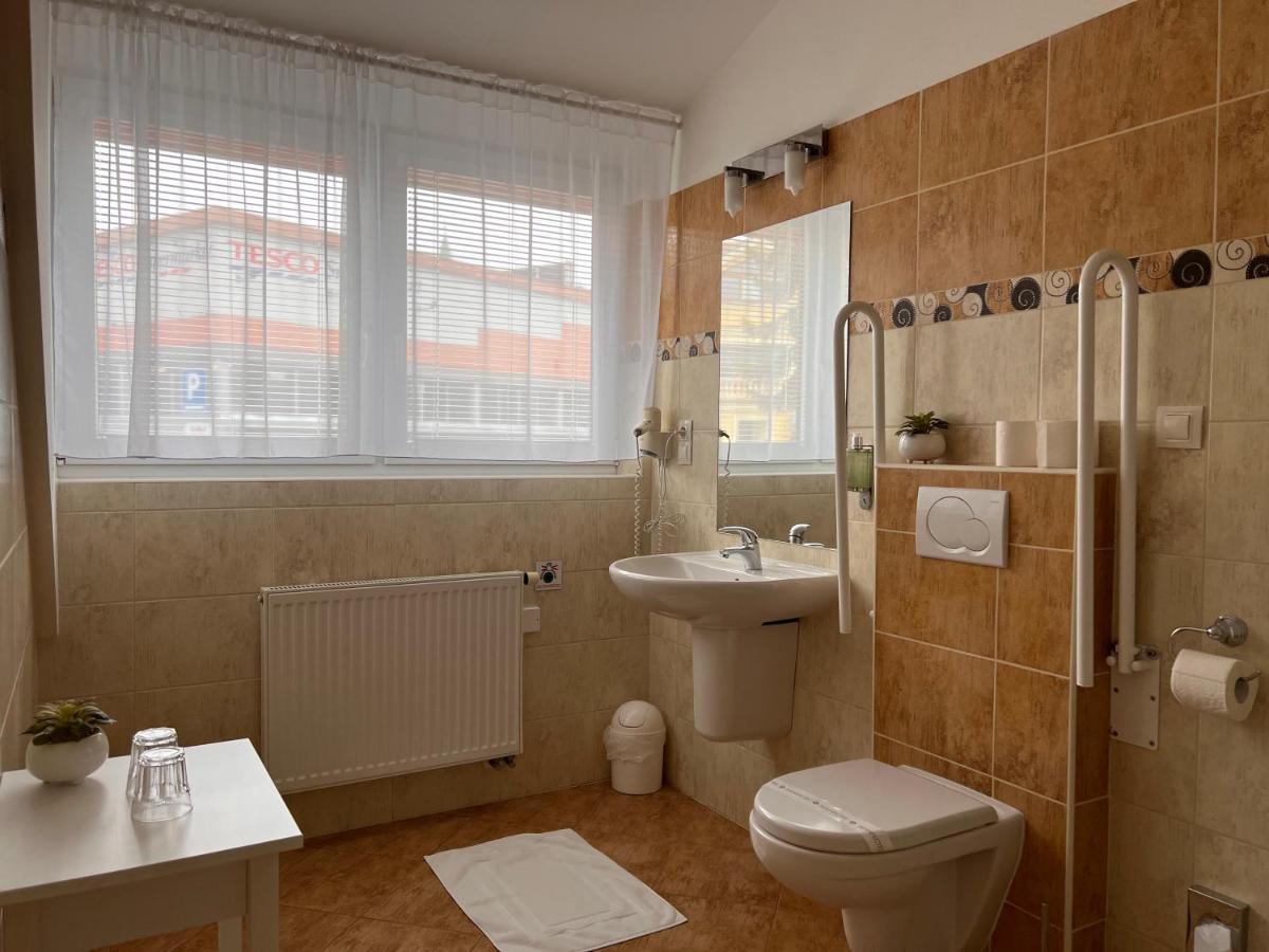 Tisnovska Rychta Hotel Bagian luar foto