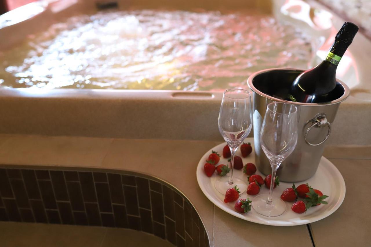 Tisnovska Rychta Hotel Bagian luar foto